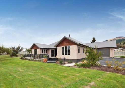 10 Orchard Grove, East Taieri