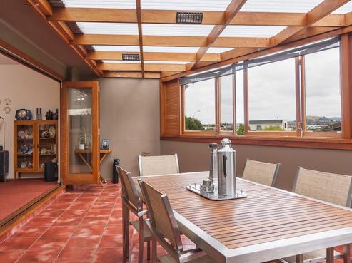2/68 Takutai Avenue, Half Moon Bay