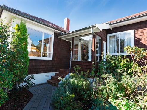 35 Erin Street, Roslyn