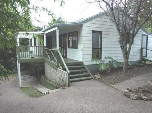 9 Hillside Road, Ostend