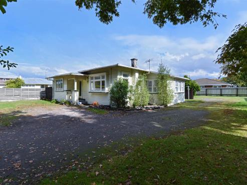 11 Herewini Street, Victoria