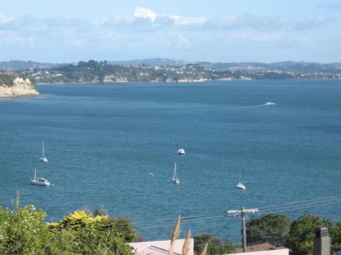 5 Roberts Road, Matakatia