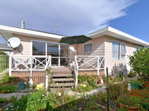 30B Aldinga Avenue, Stoke