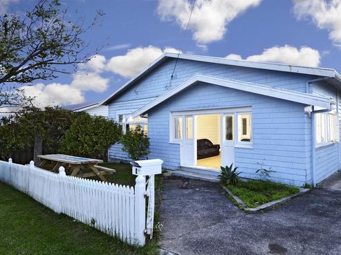 8 Egremont Street, Belmont