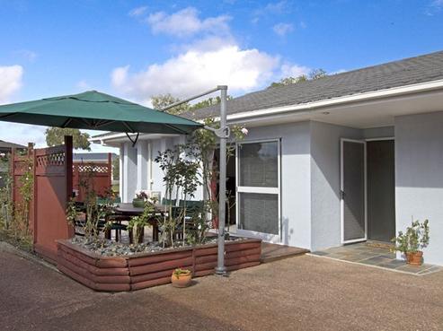 9 Binda Place, Botany Downs