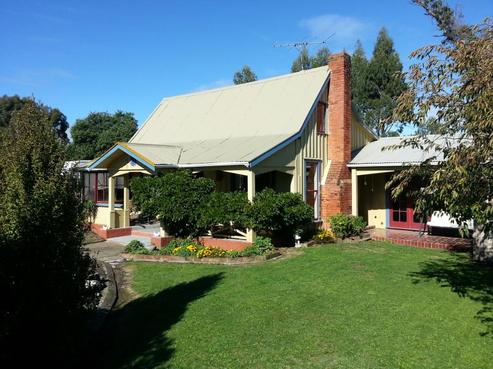 209 Moutere Highway, Redwood Valley