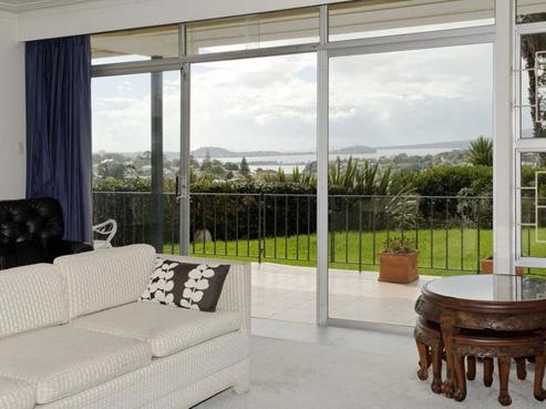 2/14 Portland Road, Remuera