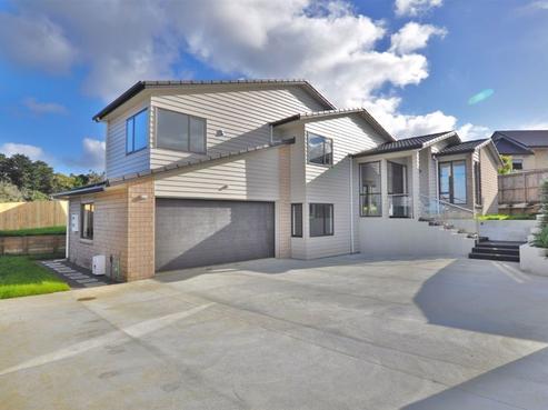 82 Lake Panorama Drive, Henderson Valley