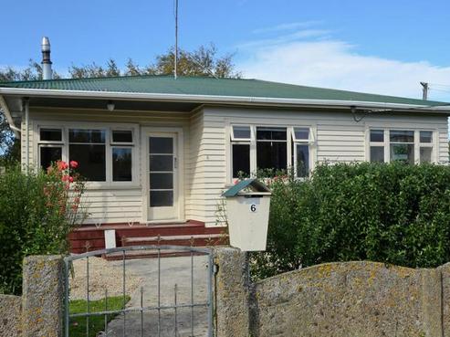 6 Sackville Street, Martinborough