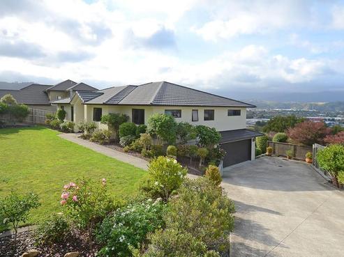 21 Colin Guppy Crescent, Riverstone Terraces