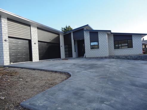 32J Robinson Avenue, Holdens Bay