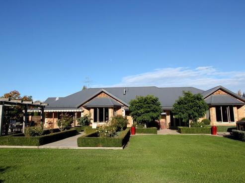 207 Smithfield Road, Elgin