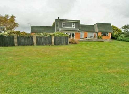 463 Oteramika Road, Tisbury