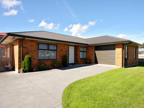 2 Blake Street, Waitara