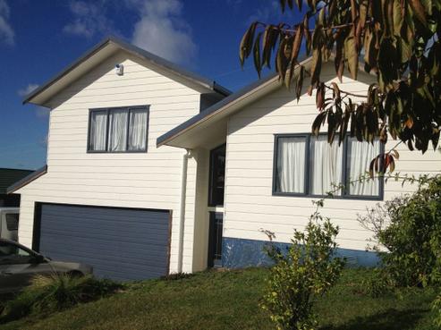 44 Broadfield Street, Massey
