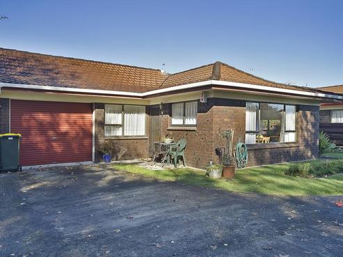 2/45 Queen Street, Pukekohe