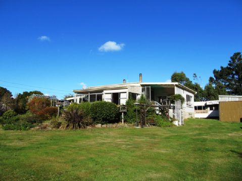 272 Newhaven Road, Owaka