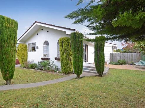 25A Shanly Street, Brown Owl
