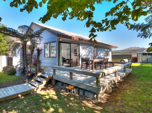 2/9 Coubray Place, Botany Downs