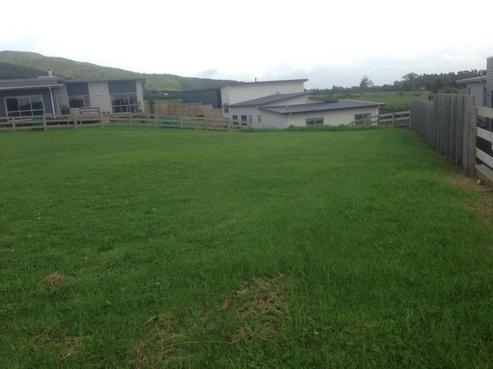 7 Tui Grove, Oakura