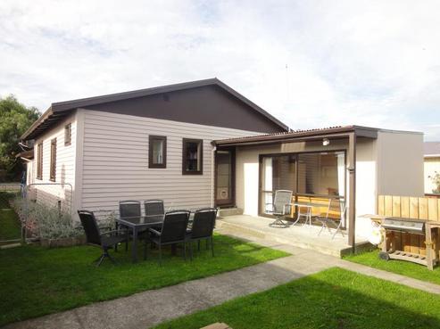 813 Churchill Street, Akina