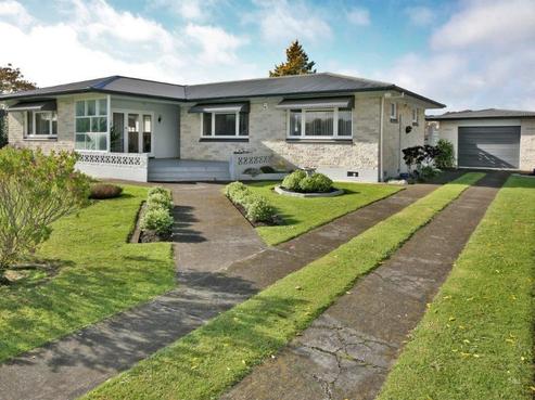 721 Maxville Drive, Parkvale