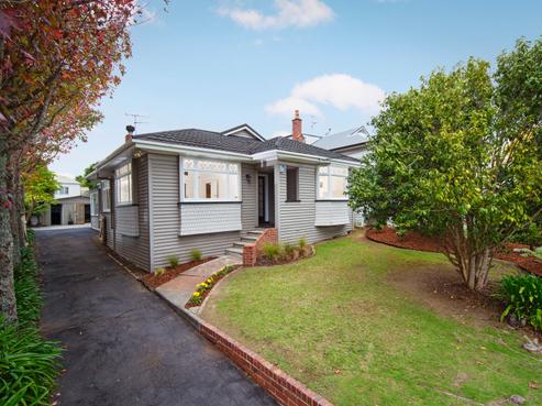 102 West End Road, Westmere