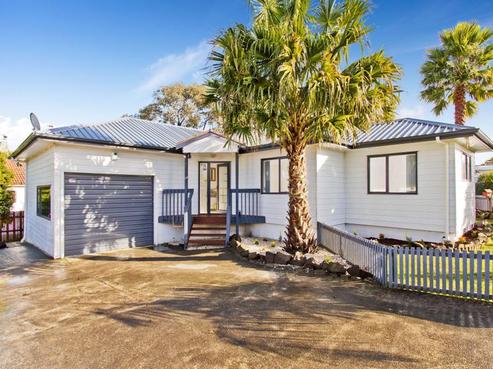 61 Hobsonville Road, West Harbour