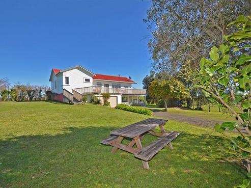54 Coster Road, Muriwai