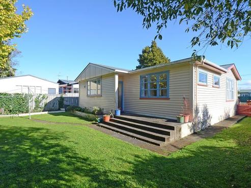 12 Henry Street, Ebdentown