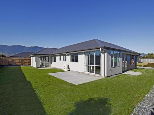 21 Hammill Grove, Stoke