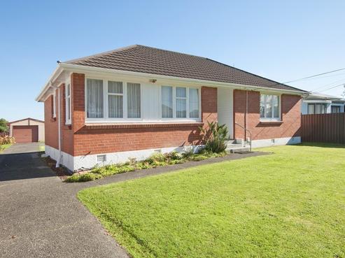 17 Treadwell Street, Naenae