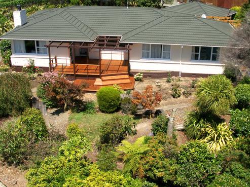 101 Ranzau Road West, Hope