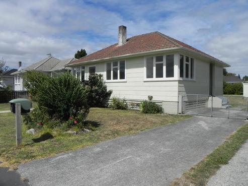 12 Douglas Crescent, Fairfield
