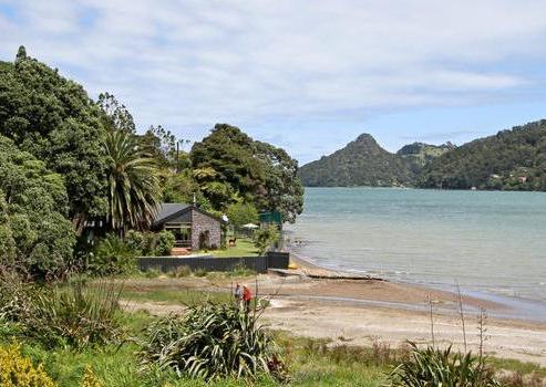 1193 Huia Road, Huia