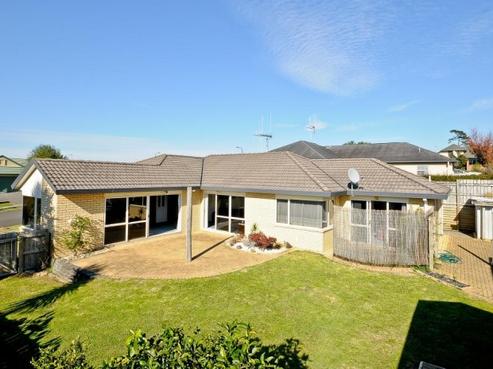 4 Highgrove Drive, Grandview Heights