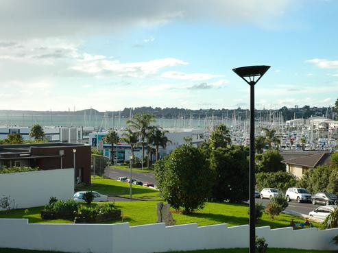 2/11 Pigeon Mountain Road, Half Moon Bay
