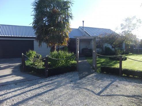 32 Allens Lane, Clive