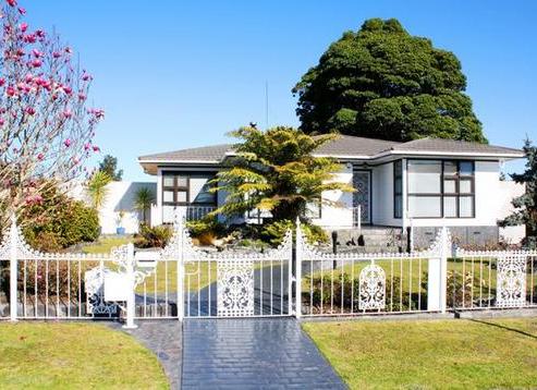 24 Nile Road, Kelston