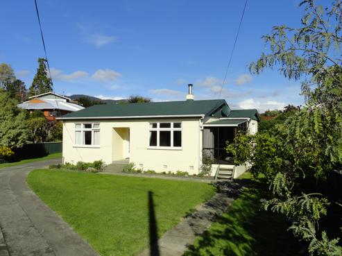 2 Douglas Road, Wakatu