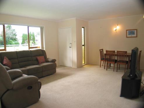 4/63 Kitchener Road, Waiuku