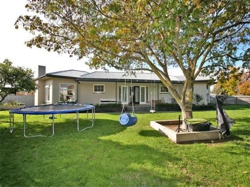 12 Gebbie Road, Taradale