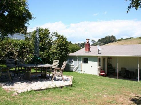 6 Bay Road, Ostend