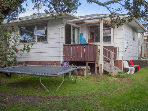 24 Onedin Place, Titirangi