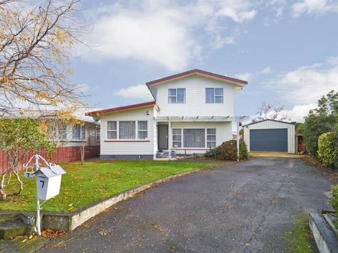 7 Abraham Crescent, Milson