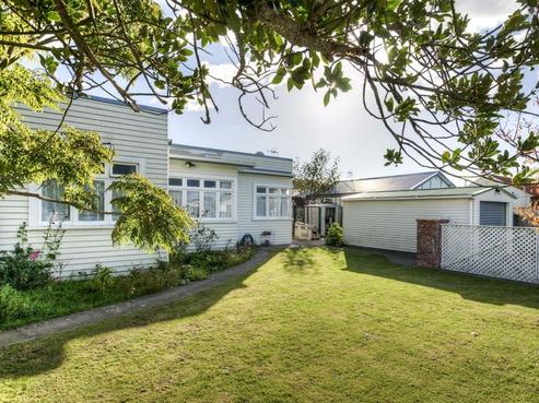 23 Hammond Road, Taradale
