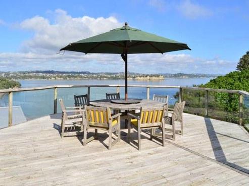 1112 Whangaparaoa Road, Tindalls Beach