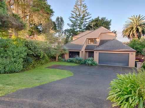 54 Lawrence Crescent, Hillpark