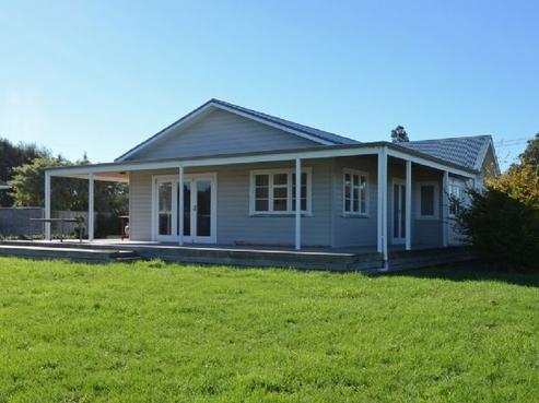 32 Malcolm Street, Martinborough