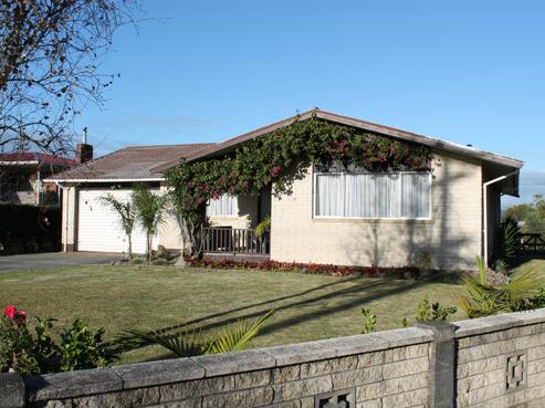 14 Kohe Street, Parahaki